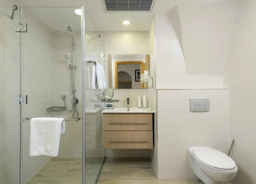 Economy Quadruple room