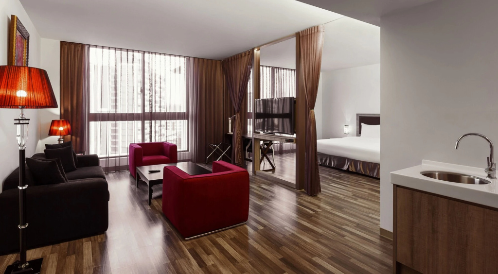 Lobby & Reception