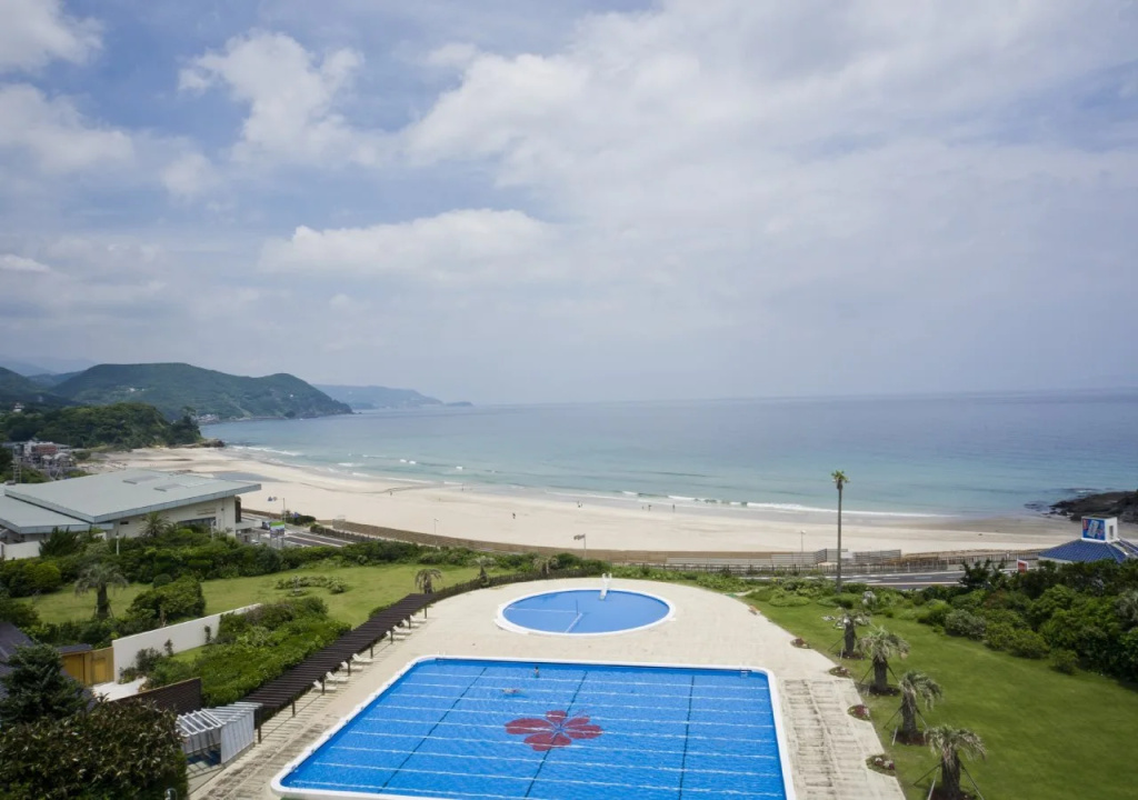 Beach & Waterfront