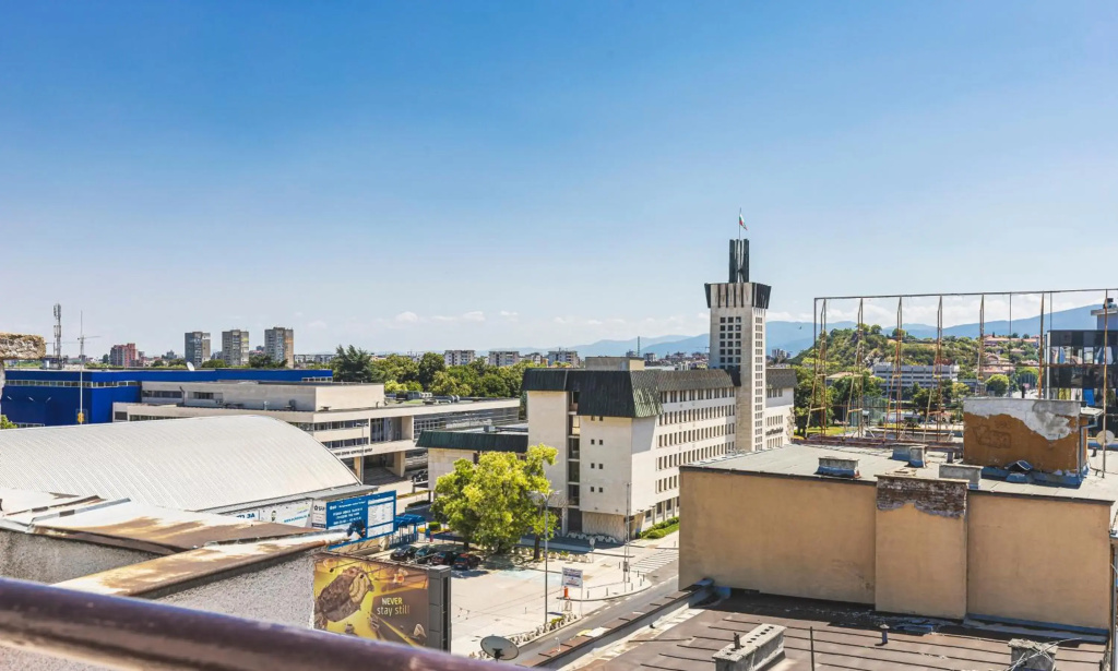 Fancy 1BD penthouse with terrace near the centre