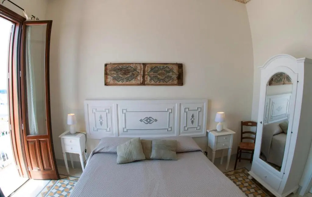 Standard Triple room with balcony and with sea view