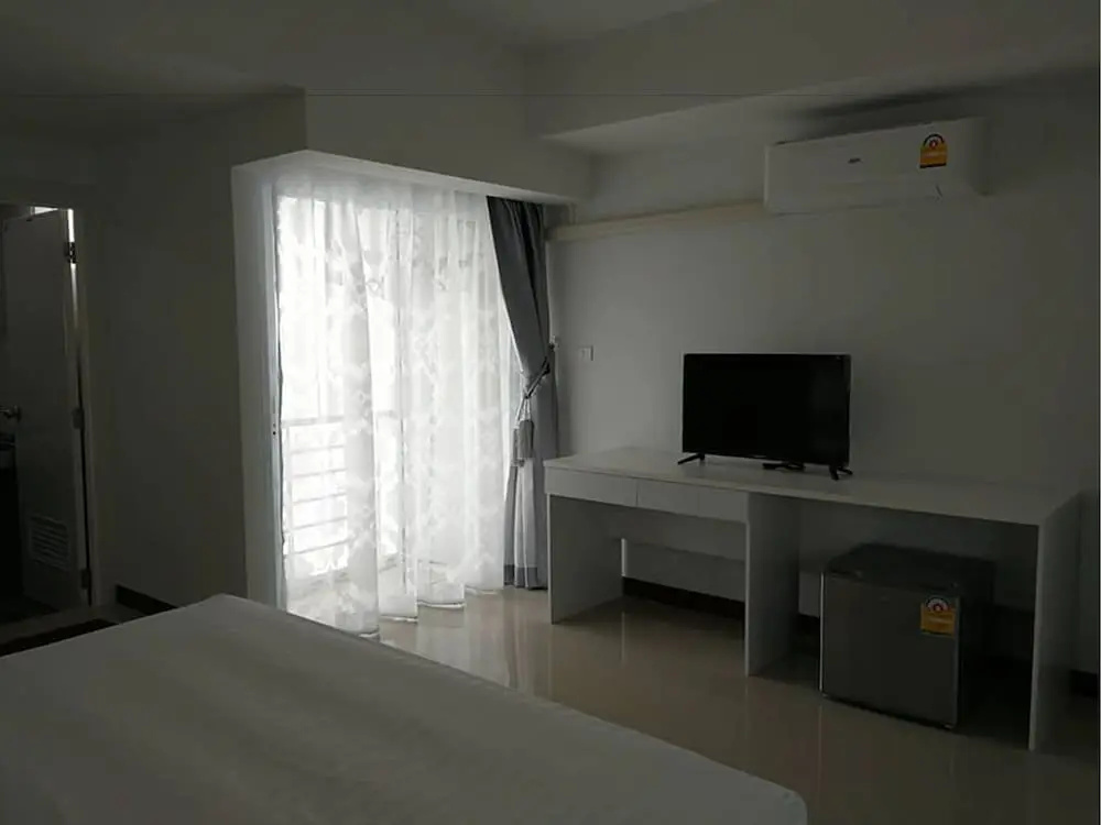 Standard Double room with balcony (full double bed)