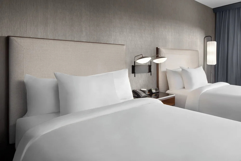 Sextuple Suite