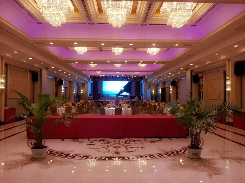 Lobby & Reception