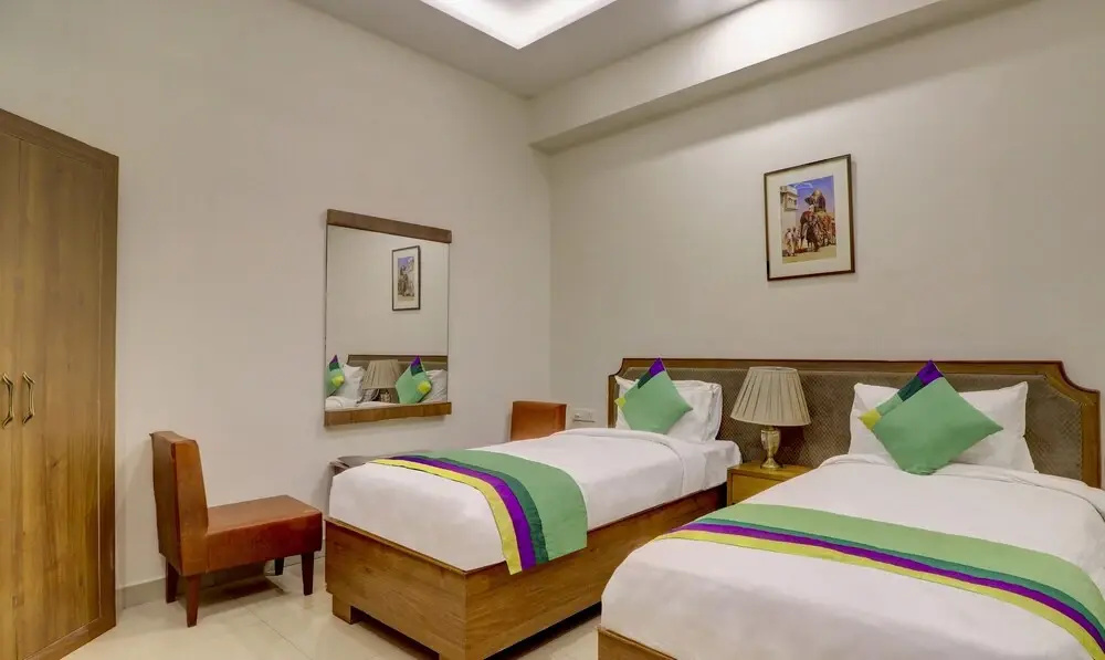 Economy room