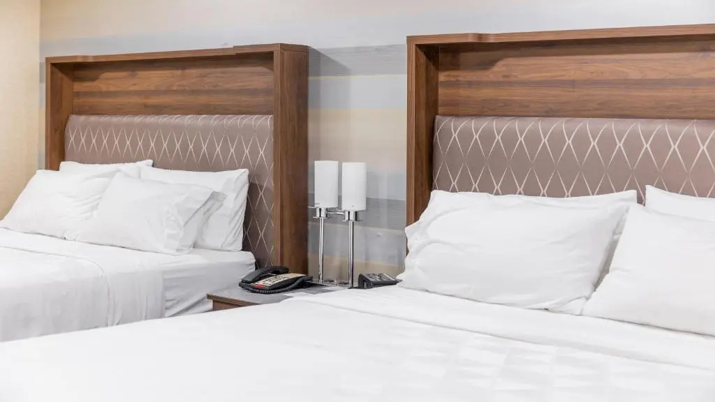 Holiday Inn Plainview-Long Island by IHG - Chambres