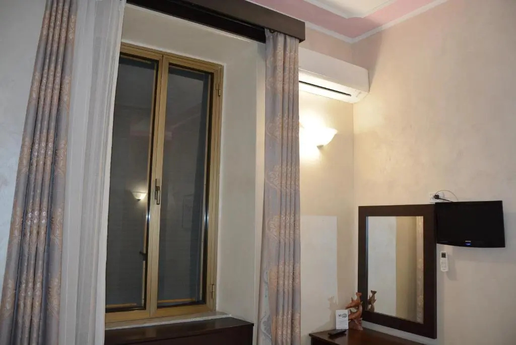 Economy room