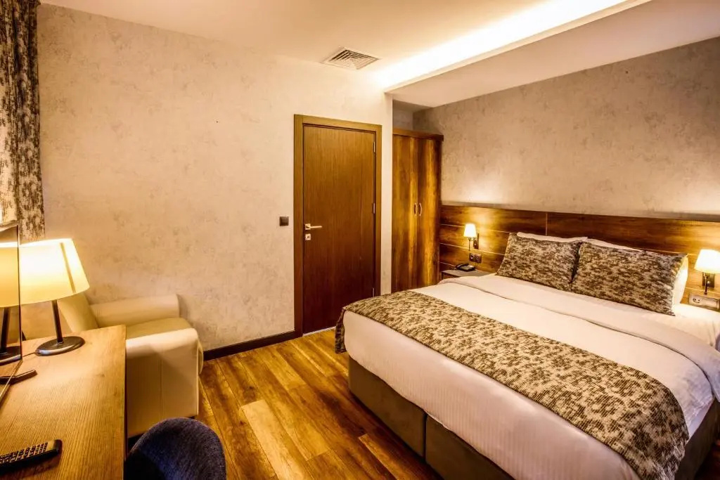 2 Bedrooms Suite