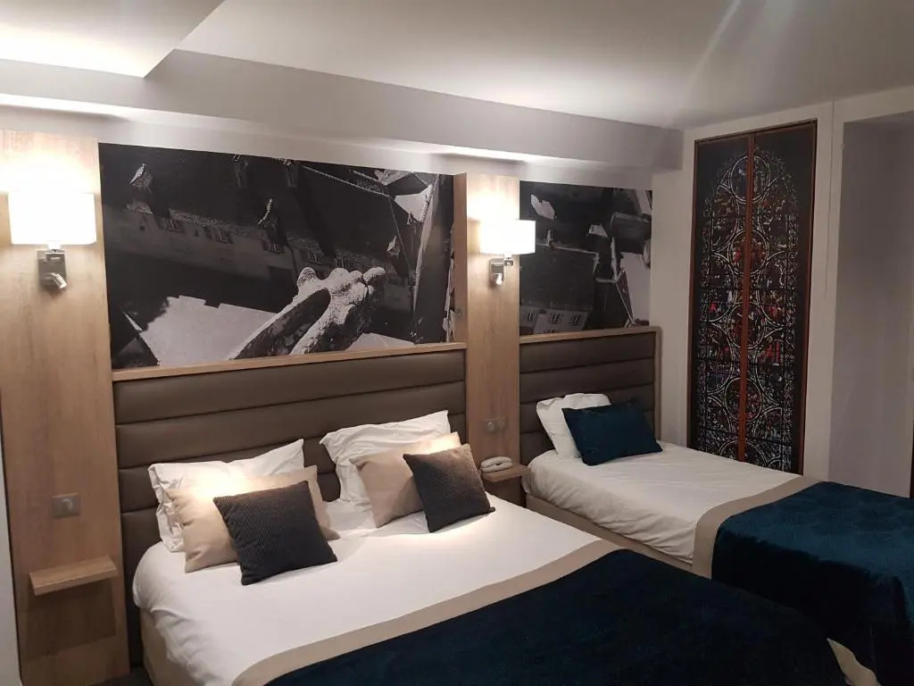 Standard Triple room