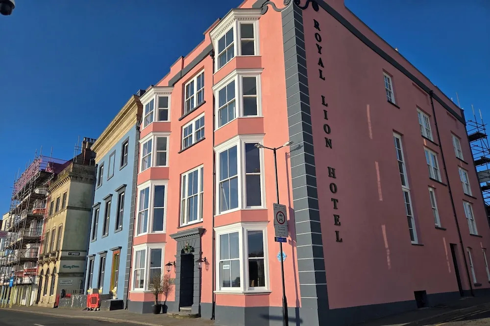 Royal Lion Hotel