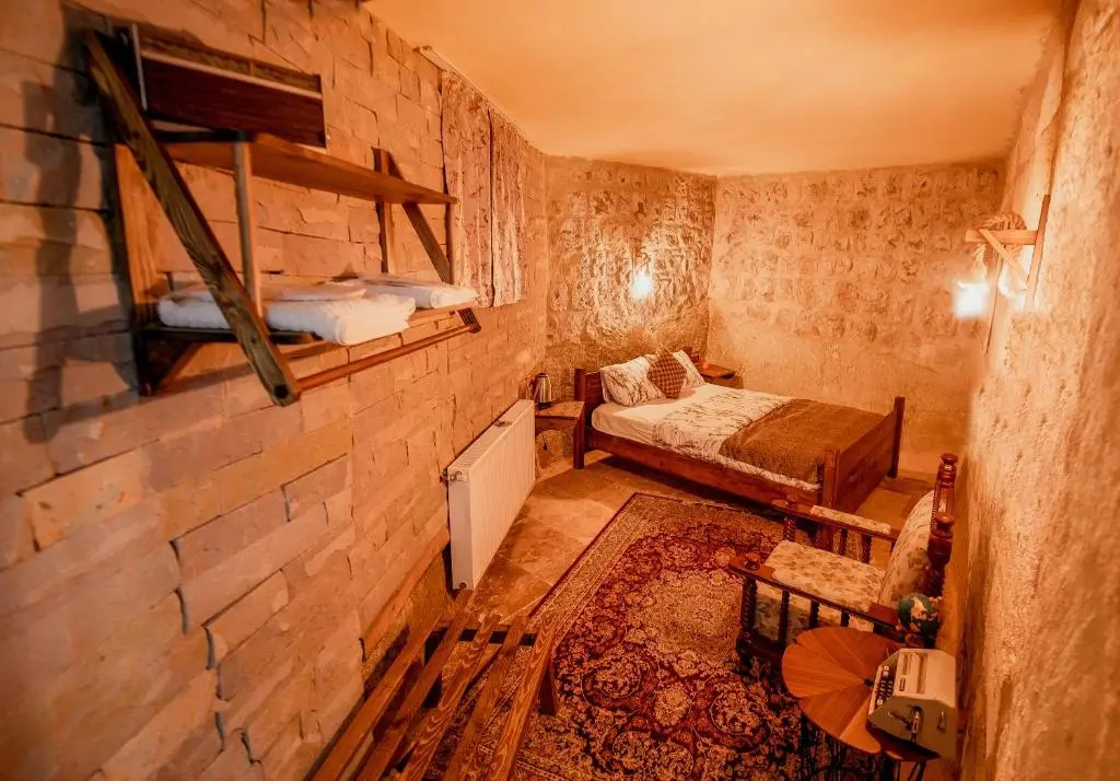 Deluxe Double room (full double bed)