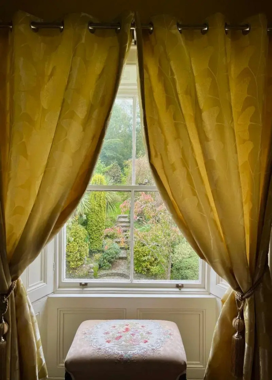 Deluxe Double room with garden view (full double bed)
