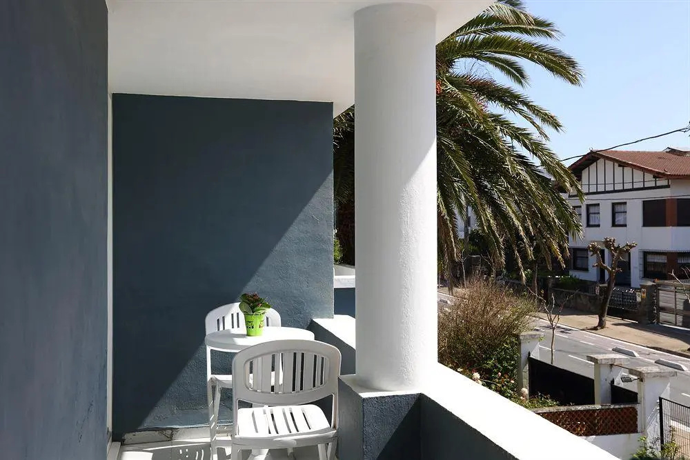 Balcony & Terrace