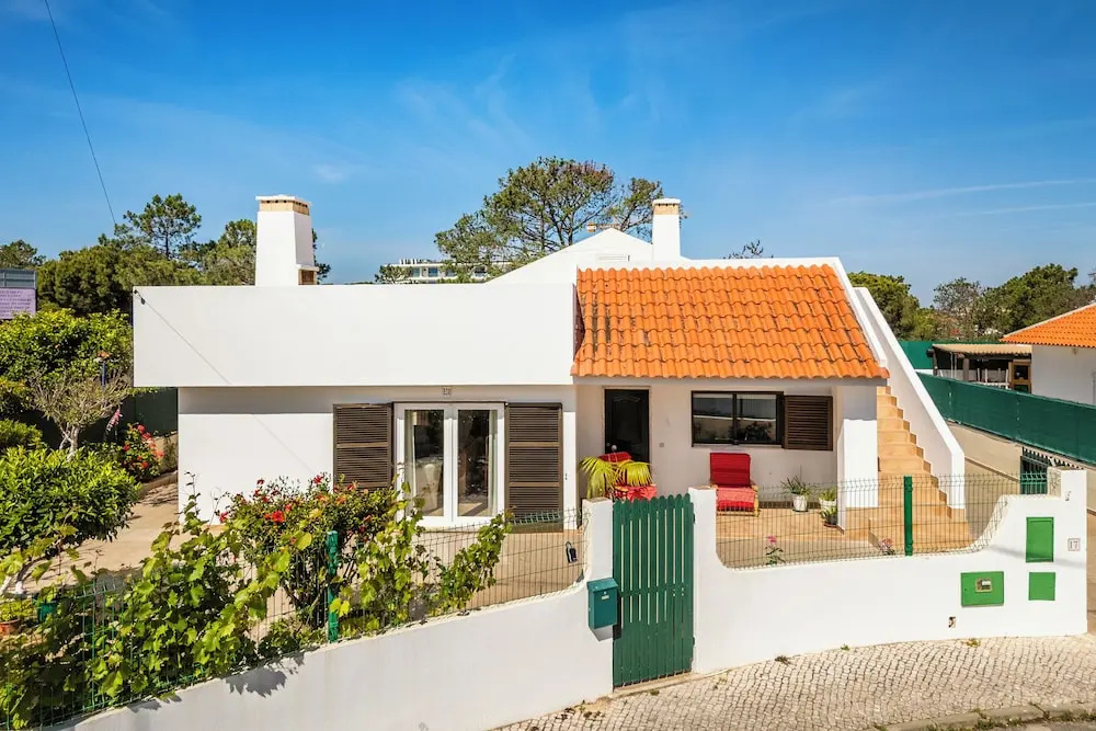 Solar do Castelo Villa with Pool and Private Studio