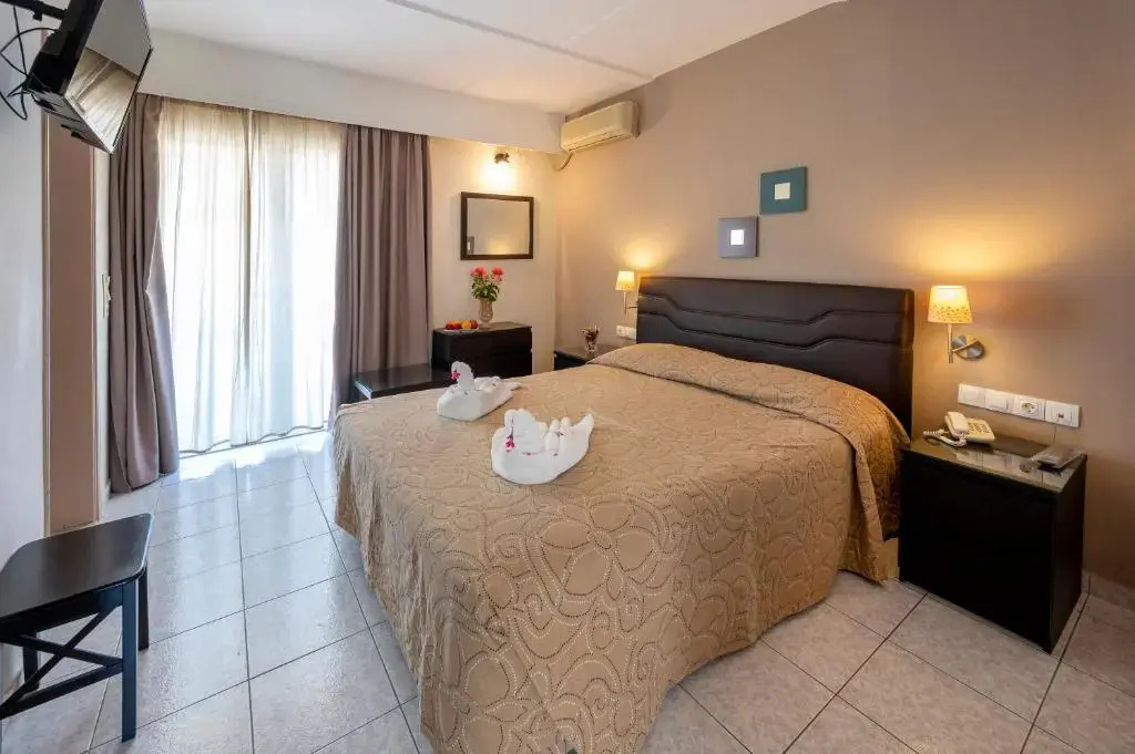 Superior Double room (full double bed)