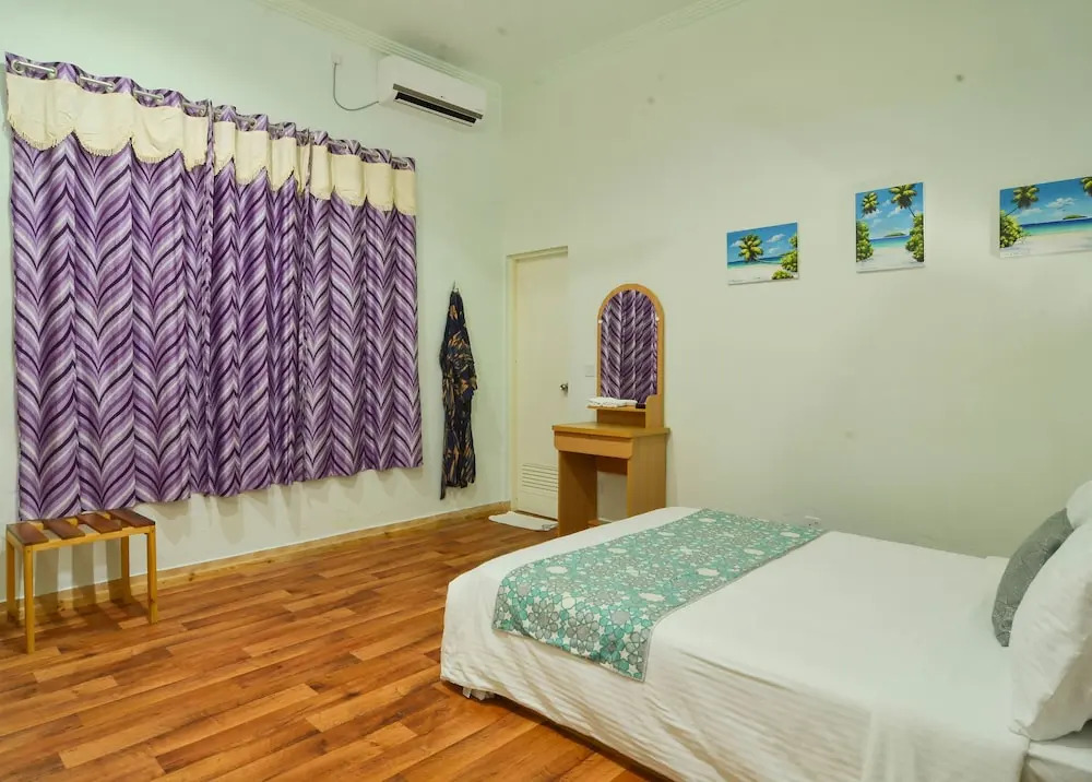 Deluxe Double room with garden view full double bed