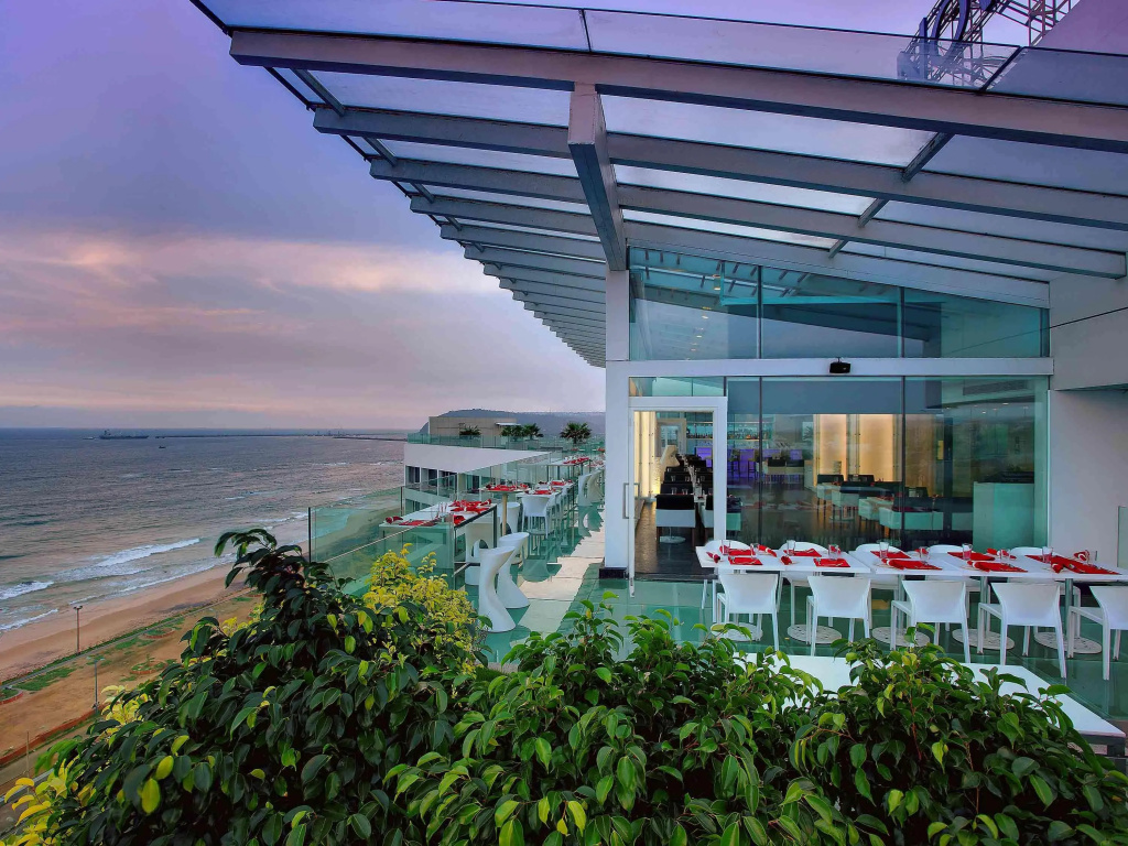 Beach & Waterfront