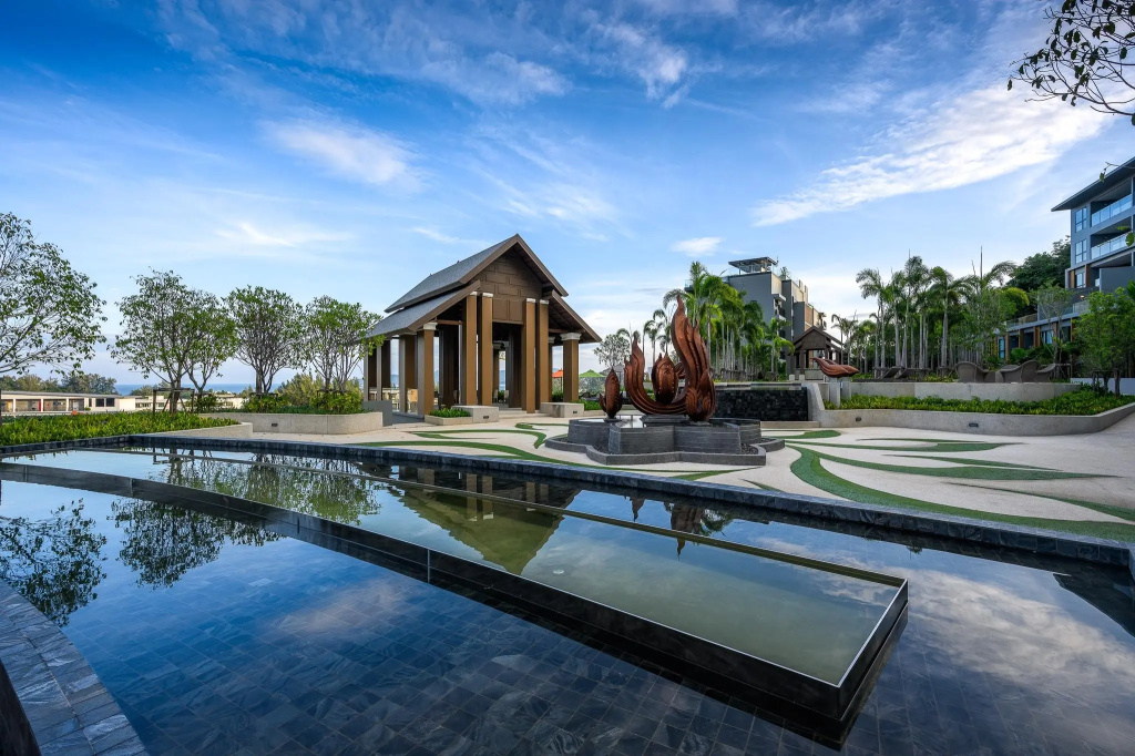 Курортный отель MIDA Grande Resort Phuket — фото