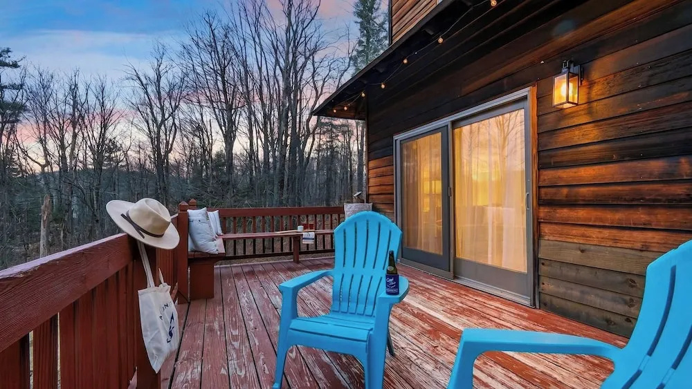 The Hollow by Avantstay Shared Hot Tub + Firepit Near Hunter Mountain + Hiking + Waterfalls