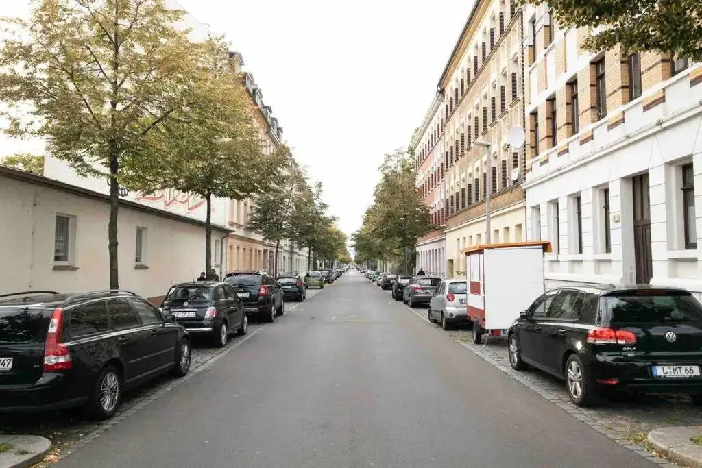 Top moderne Wohnung in Leipziger Altbau - Netflix inklusive