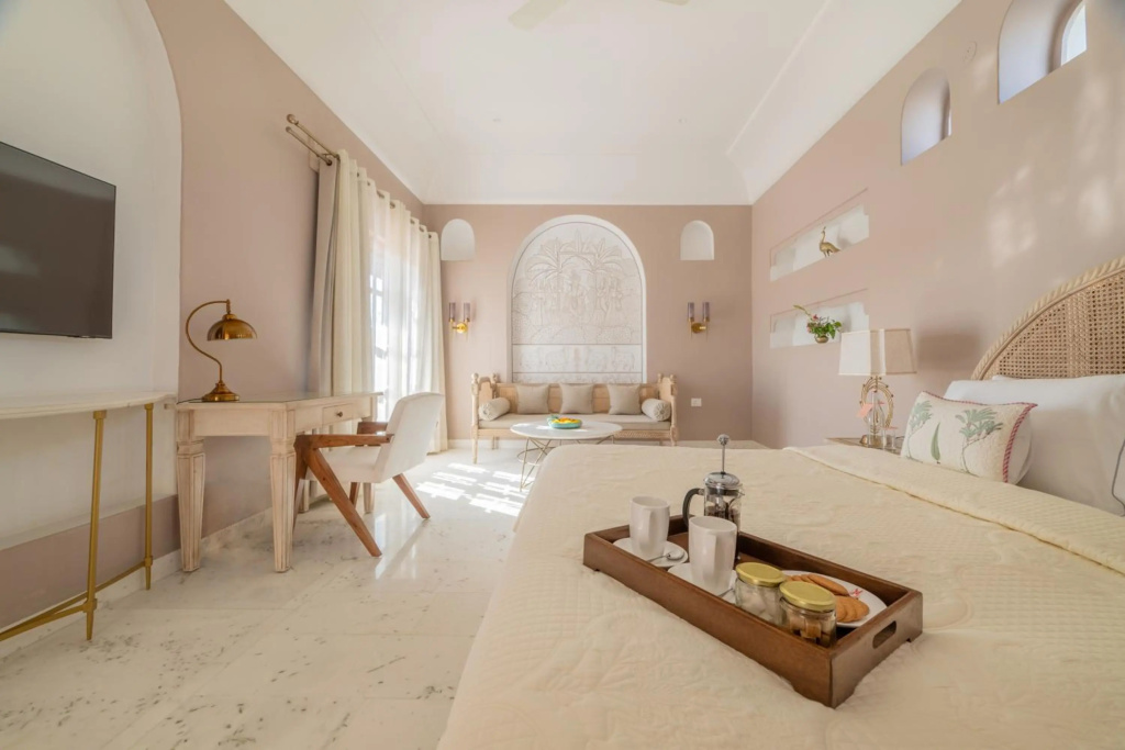 Niravi Jaipur — 2