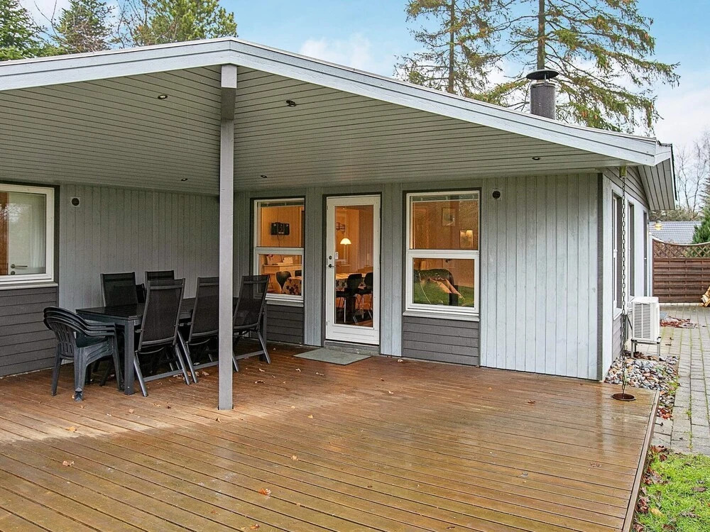 Modern Holiday Home With Whirlpool In V?ggerlose