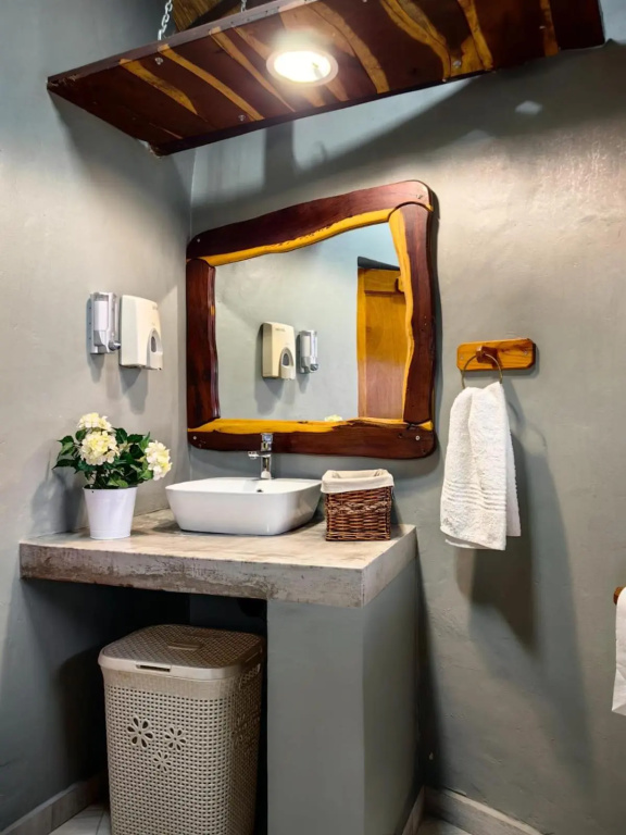 Munati Lodge — 4