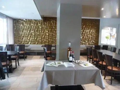 Food & Beverage