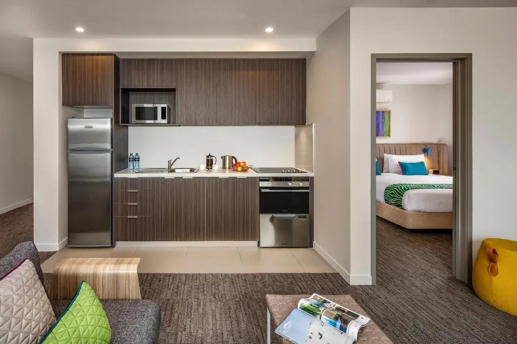 3 Bedrooms Apartment