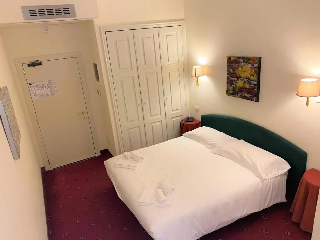 Standard Double room (full double bed)