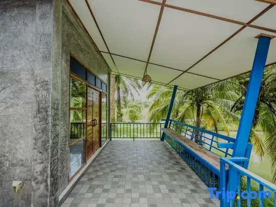 Baan Suan Lung Wat (Near Surakul Pier)