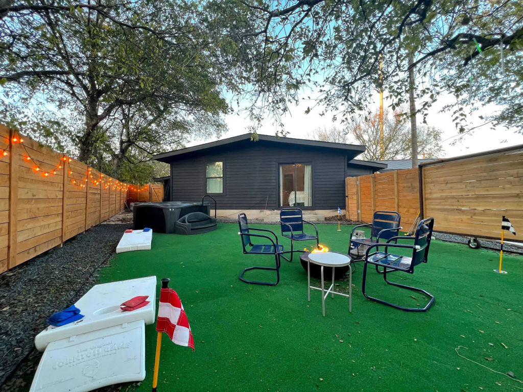 Pool Hot Tub 7BR 6th Street - 6 min Drive, Austin