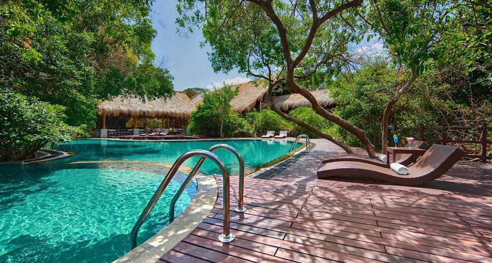 Jungle Beach Resort