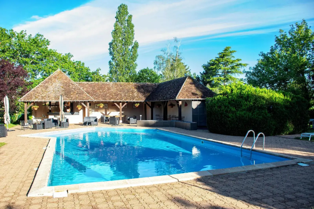 Le relais fleuri, Hôtel et restaurant Logis - Avallon - Général