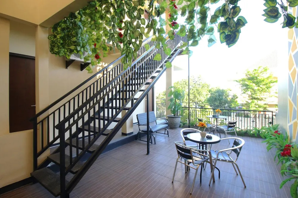 Balcony & Terrace