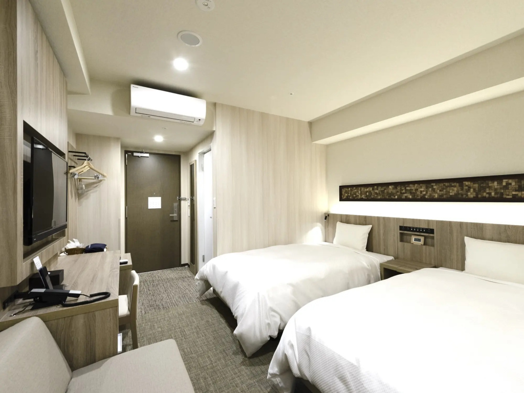 Отель Hotel IL FIORE Kasai в Токио