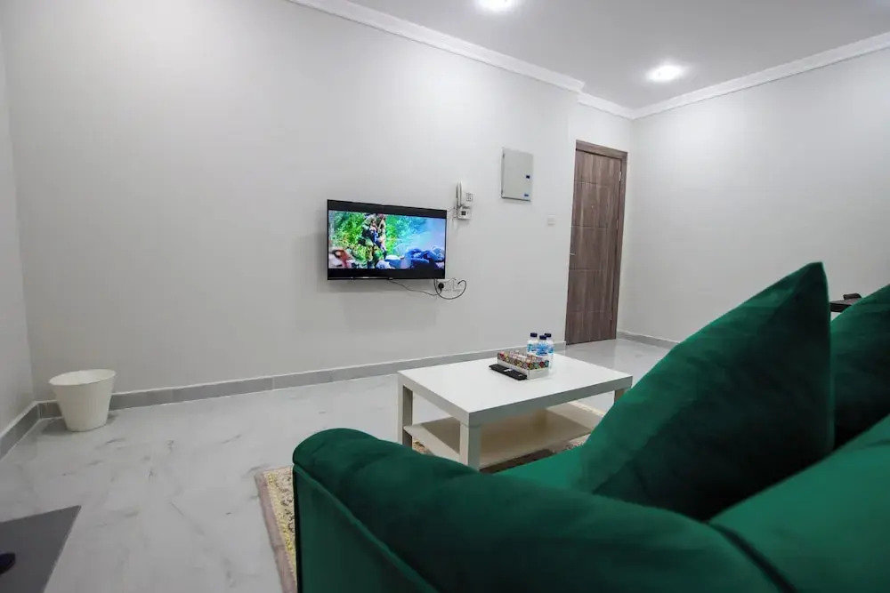 Star Night Furnished Apartments - фото 14