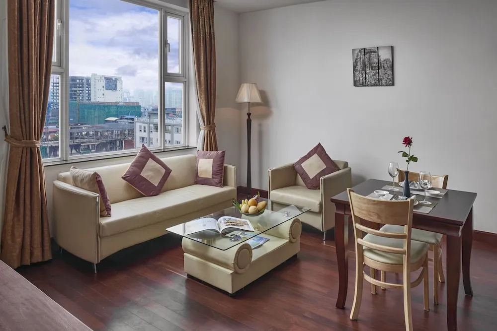 Executive Double Suite with city view (full double bed)