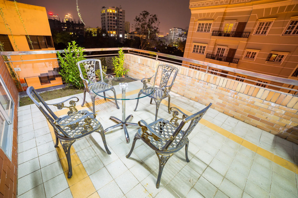 Balcony & Terrace