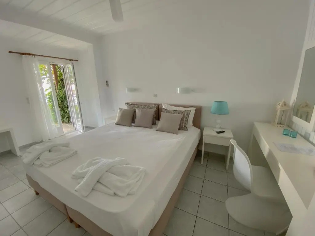 Standard Double room with sea view (twin beds)