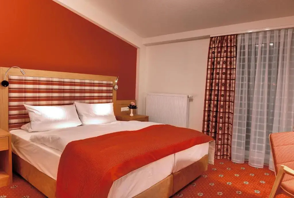 Hotel & Restaurant Waldcafe Hettstedt - Chambres
