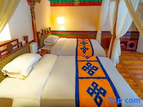 Standard room with street view