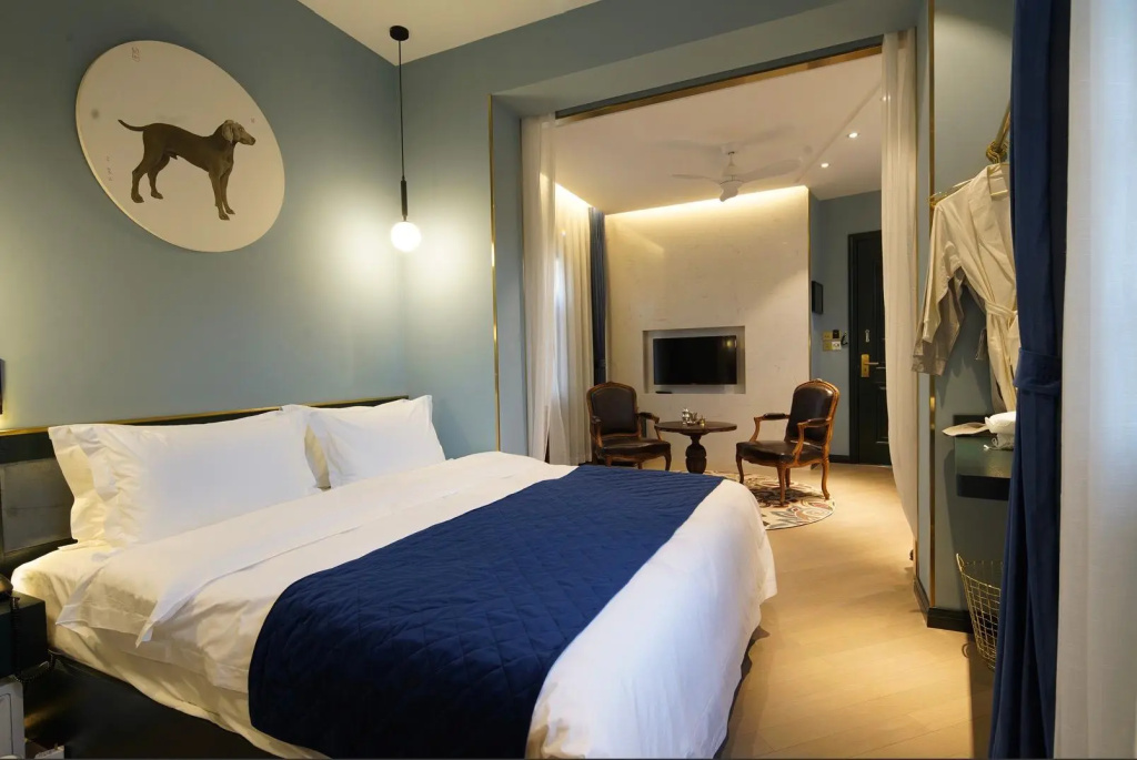 Luxury Suite