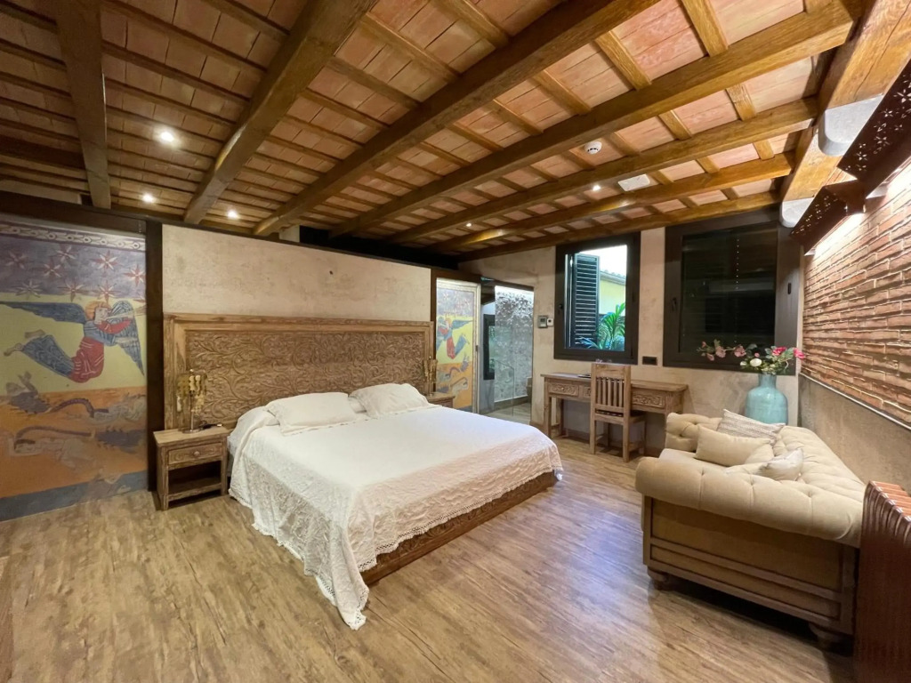Hotel Historic by null