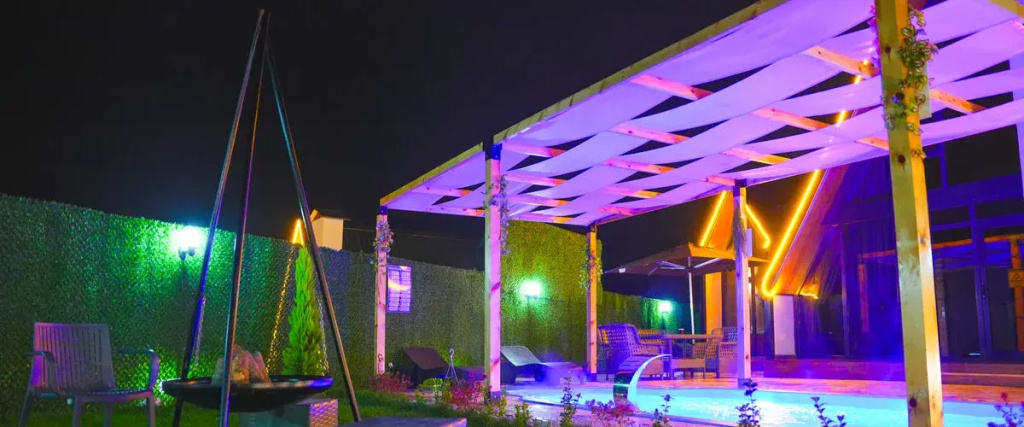 Relax House