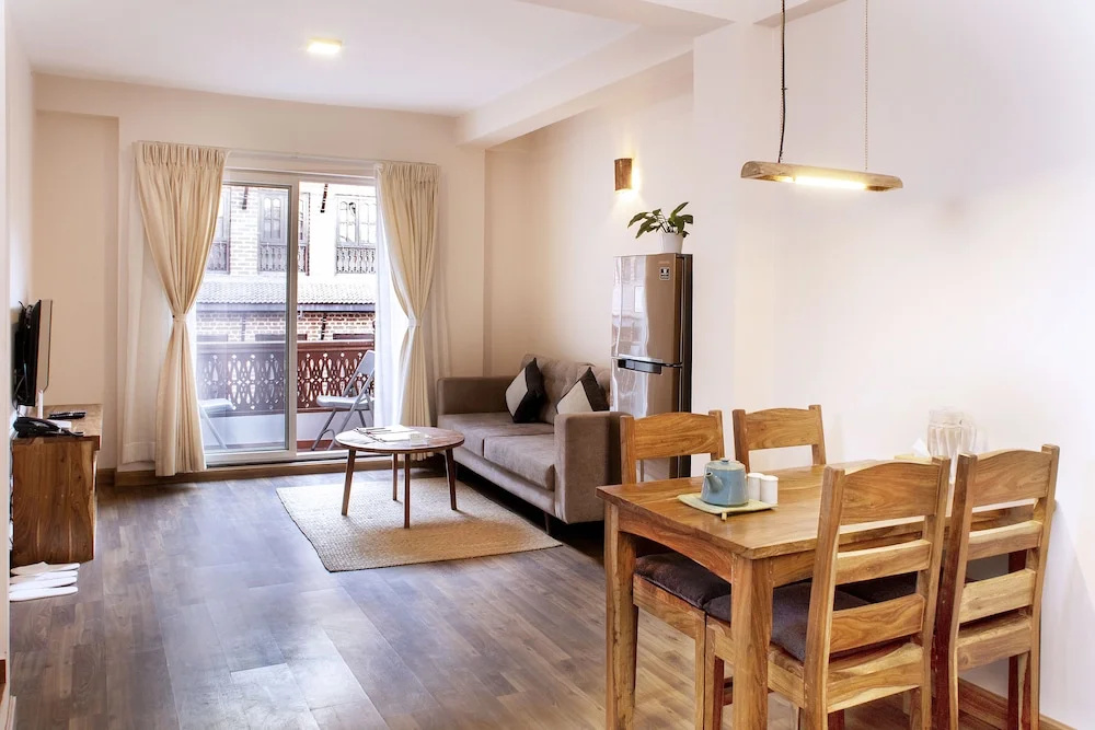 Deluxe Apartment