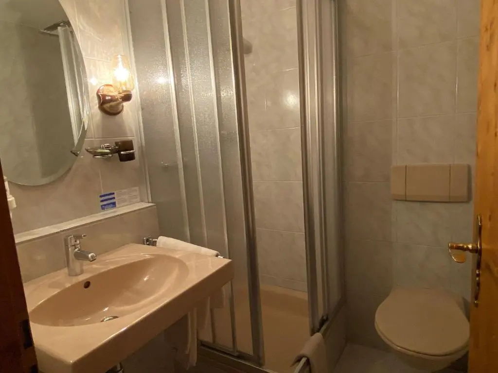 Standard Double room with balcony (full double bed)
