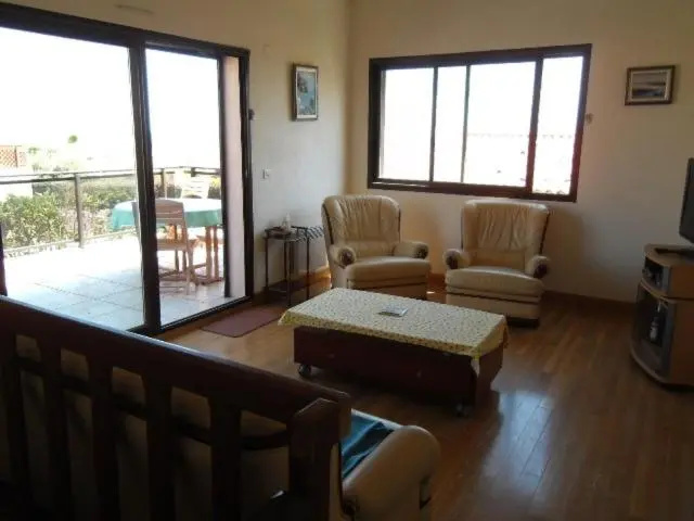 Voir la photo 1 — VUE MER Maison individuelle 30 m de la plage 4 chambres 10 couchages jardin parking LXRM26
