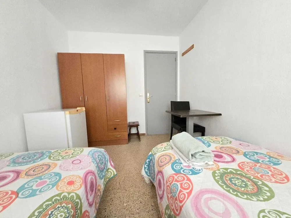 Двухместный номер Standard 2 отдельные кровати в Low Cost Room Las Llaves 3