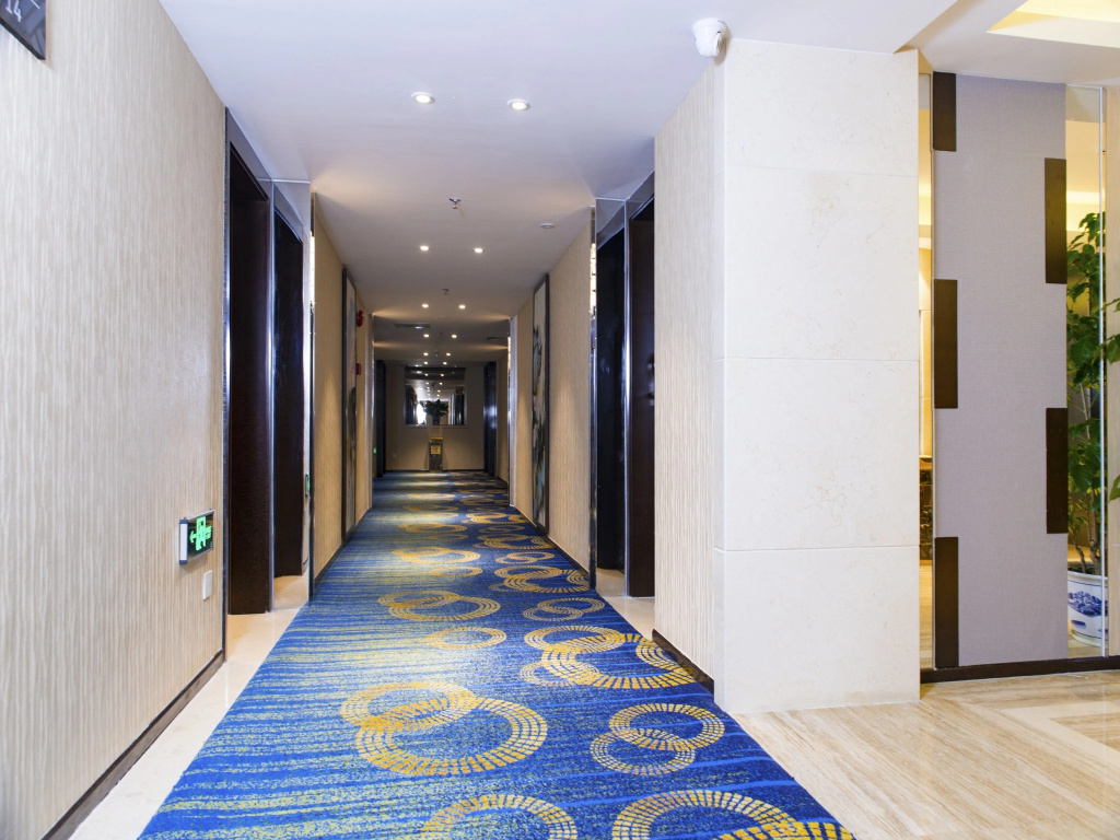 Lobby & Reception